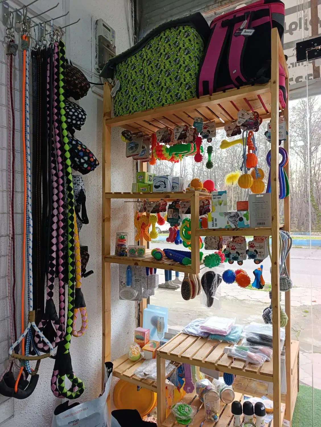 استند چوبی|کتابخانه، شلف، قفسه‌های دیواری|کیاشهر, |دیوار