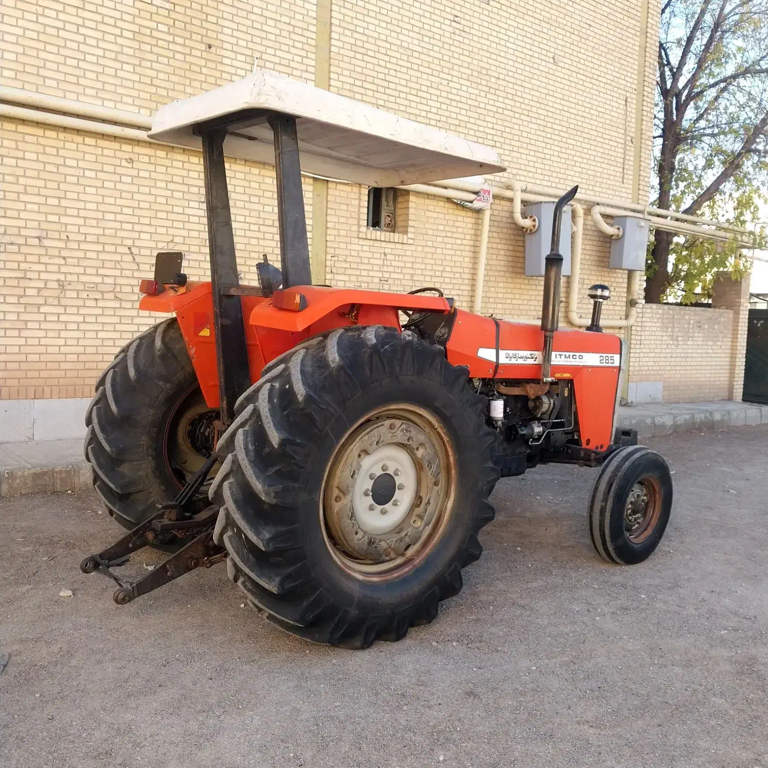 تراکتور ۲۸۵ تک مدل ۸۳|خودرو سنگین|کرمانشاه, |دیوار
