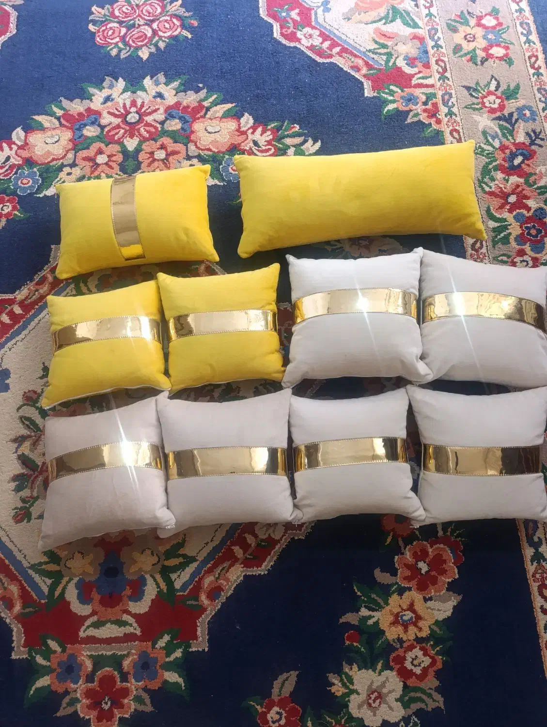 کوسن مبل|رختخواب، بالش، پتو|خرم‌آباد, |دیوار