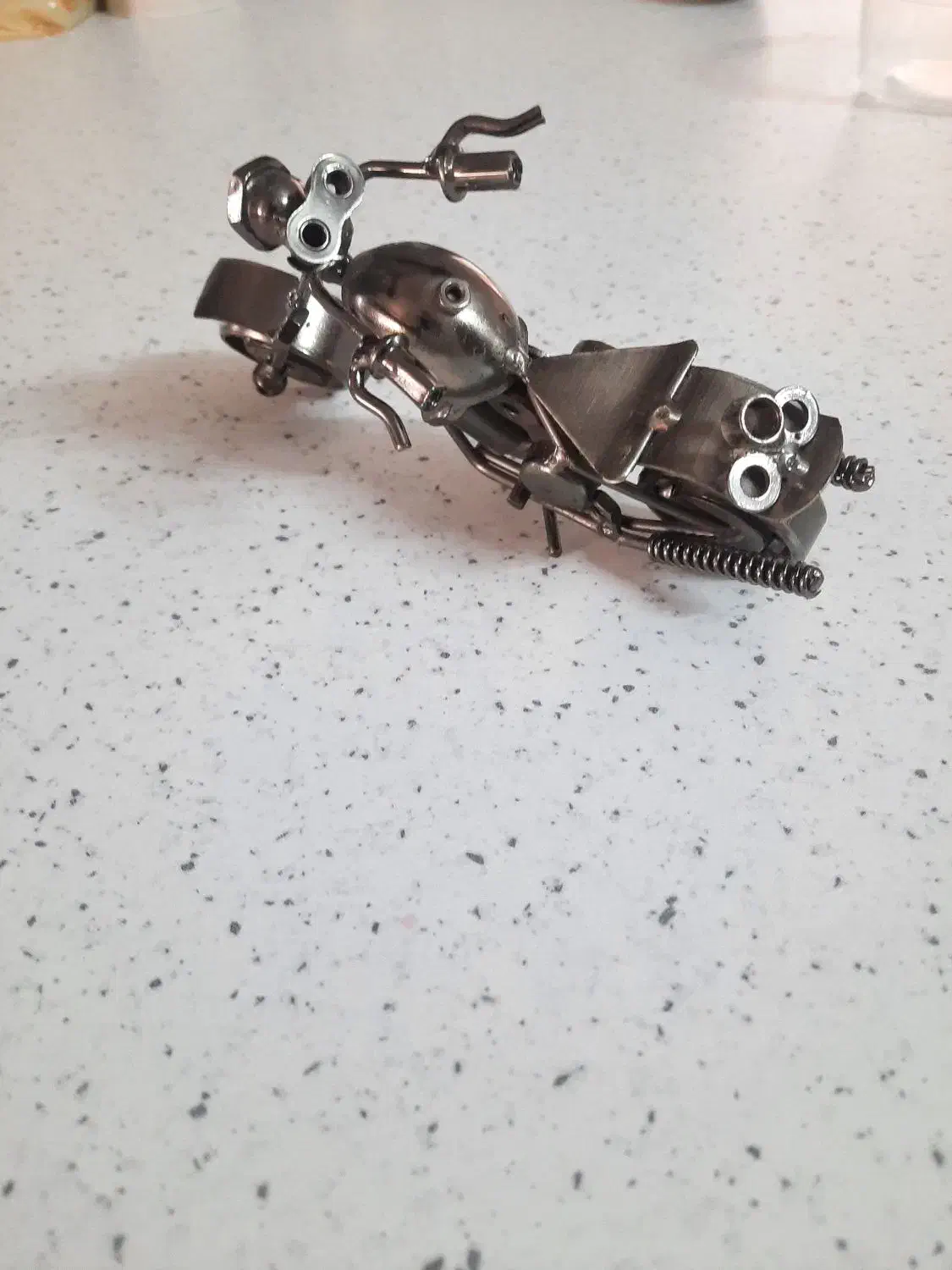 موتوردست سازفلزی دکوری تزیینی خیلی زیبا|مجسمه، تندیس، ماکت|قم, زنبیل آباد|دیوار