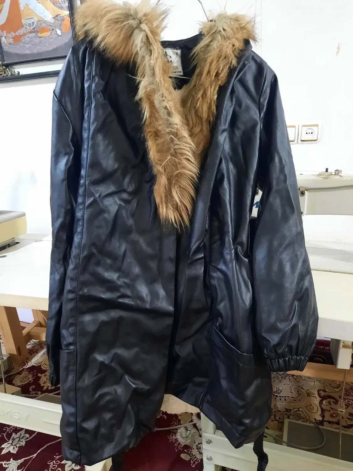 پالتو شیک|لباس|کبودرآهنگ, |دیوار