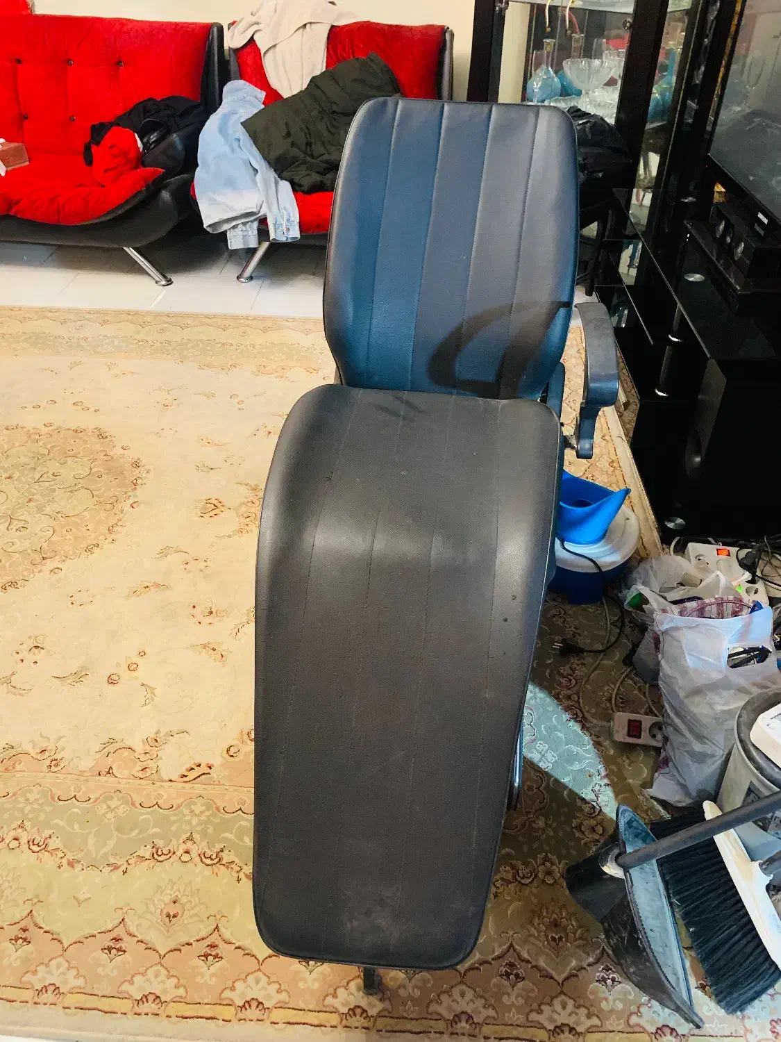 صندلی پیرایش|آرایشگاه و سالن‌های زیبایی|هشتگرد, شهرک ریحانه|دیوار