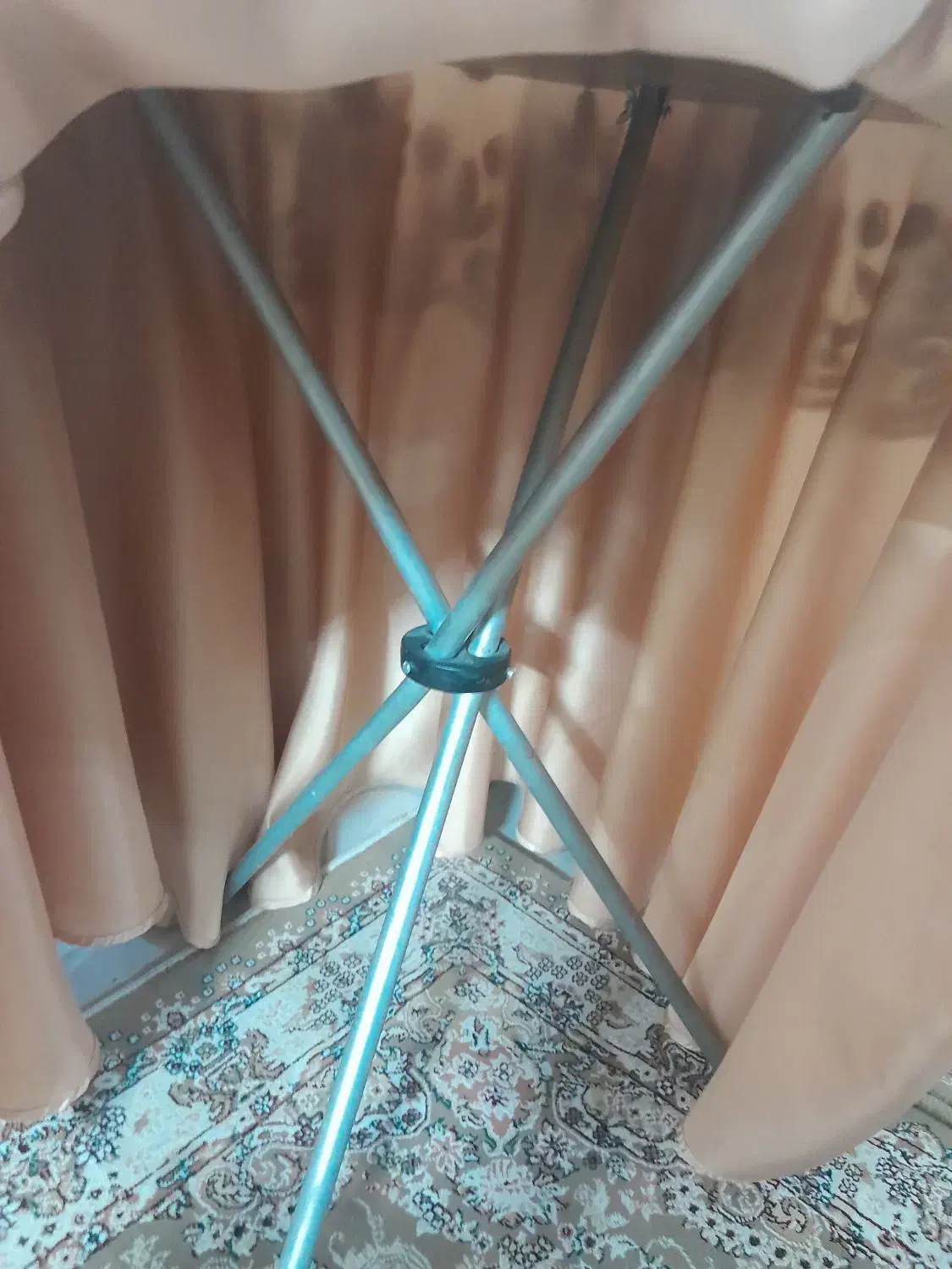 میز خاطره|میز تلفن|فردیس, نگارستان|دیوار