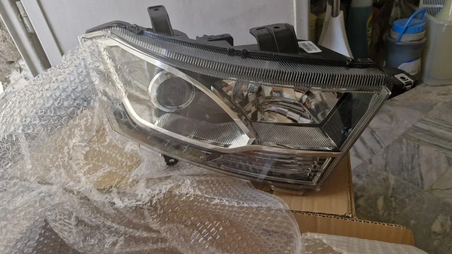 فروش یک جفت چراغ جلو دنا نو آکبند|قطعات یدکی و لوازم جانبی|تهران, چیتگر شمالی|دیوار