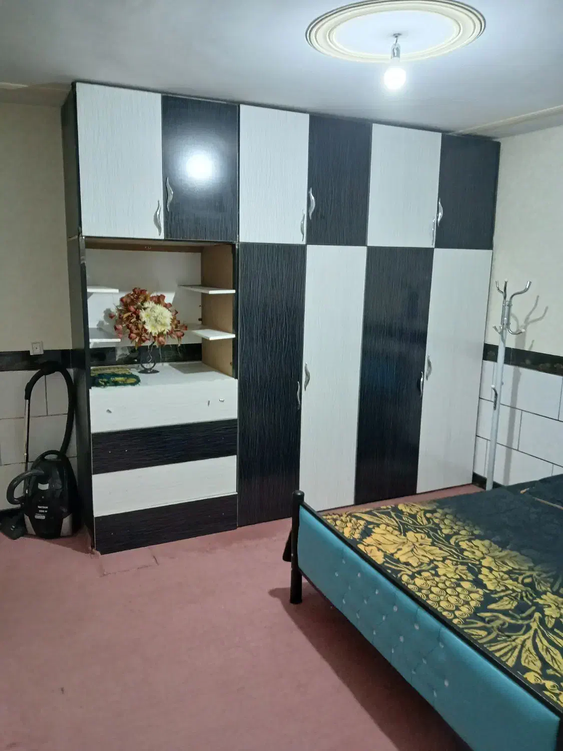 سوییت مستقل، فول امکانات، تمیز، نزدیک باغ شازده|اجارهٔ کوتاه‌مدت آپارتمان و سوئیت|ماهان, |دیوار