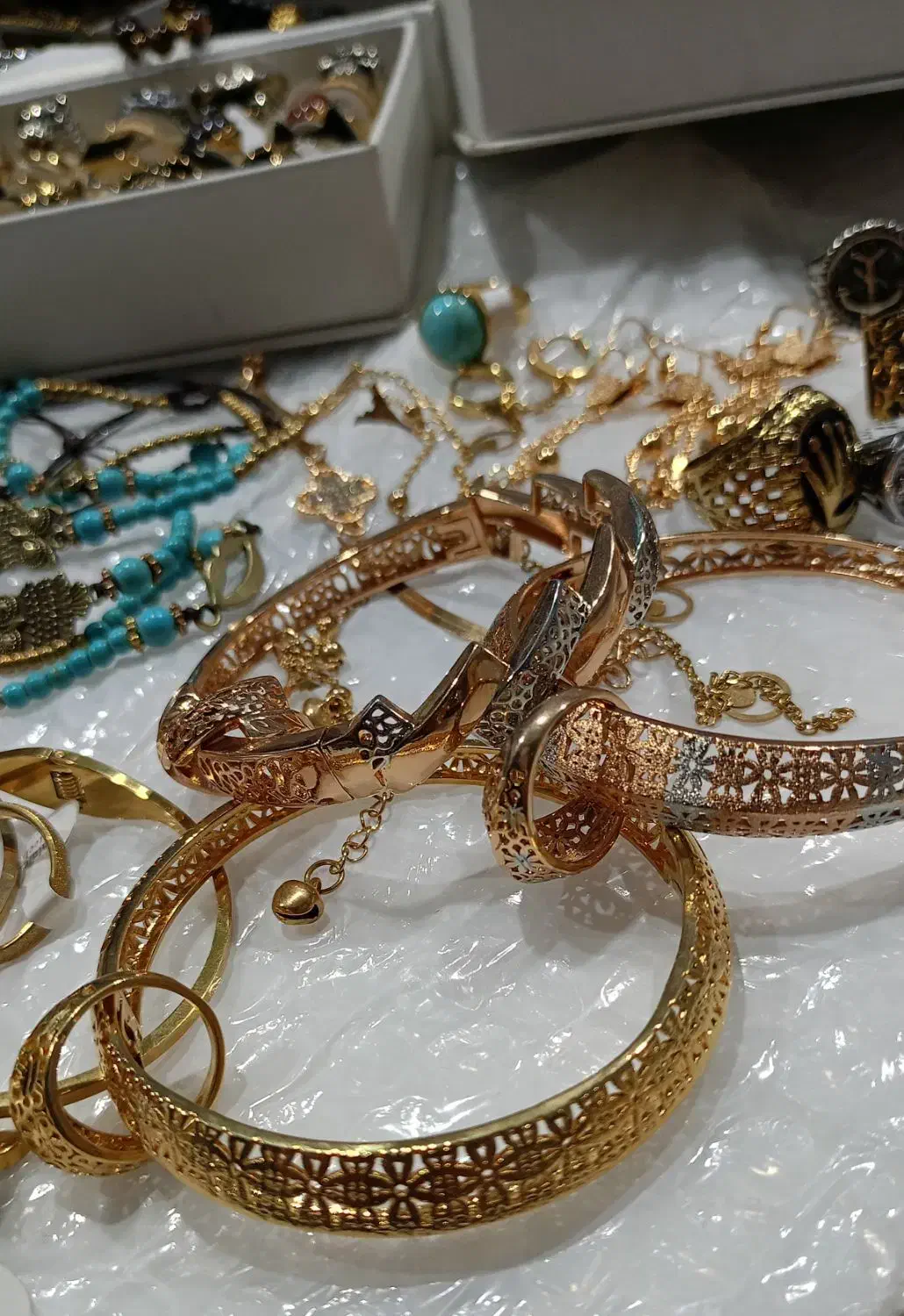 بدلیجات‌های مارک و برند و نو و اقتصادی|عمده‌فروشی|زرقان, |دیوار