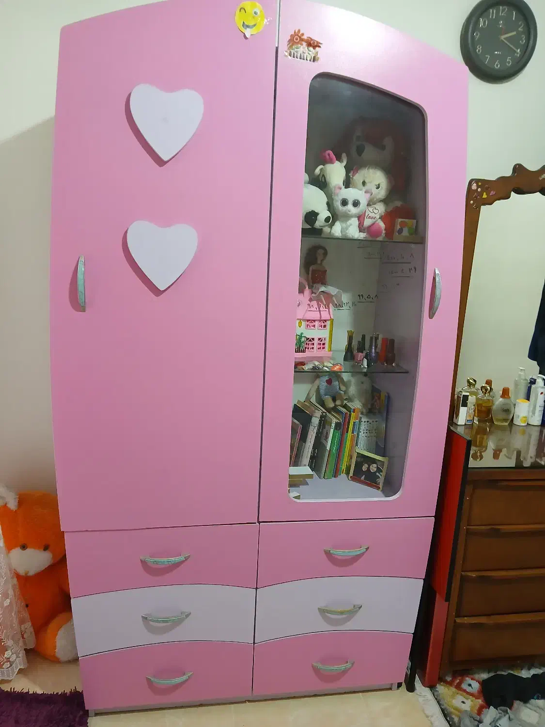 کمد ایستاده صورتی|جاکفشی، کمد، دراور|رشت, حسین آباد|دیوار