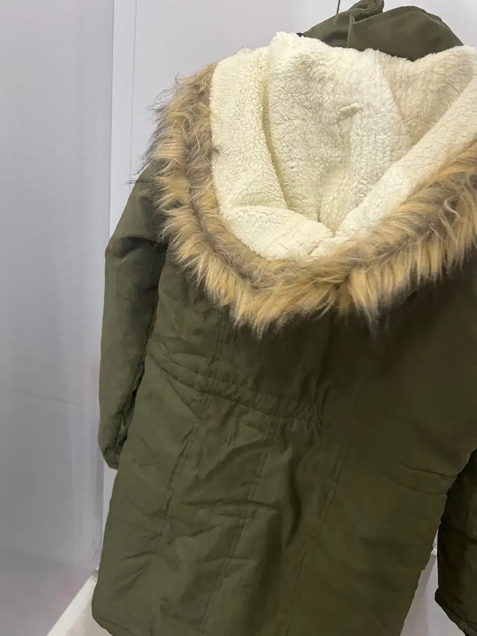 پالتو داخل خز جنس خوب|لباس|گلبهار, شهر جدید گلبهار|دیوار