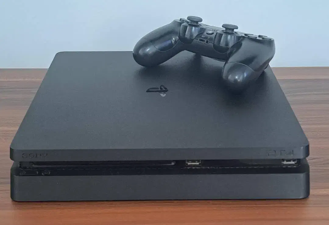 Ps4 اسلیم 1 ترابایت|کنسول، بازی ویدئویی و آنلاین|صدرا-فارس, فاز ۱|دیوار
