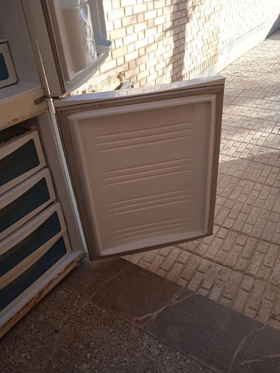 یخچال فریزر ب شرط سالم|یخچال و فریزر|شاهین‌شهر, مسکن مهر|دیوار