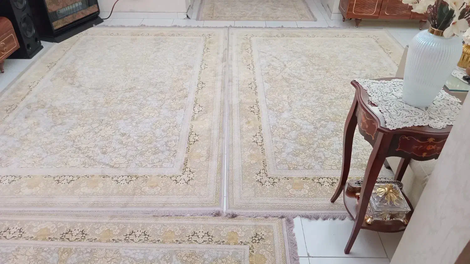 ۲ عدد ۶ متری ۱ عدد ۴ متری ۱ عدد ۱/۵|فرش|قرچک, میرزائی شمالی|دیوار