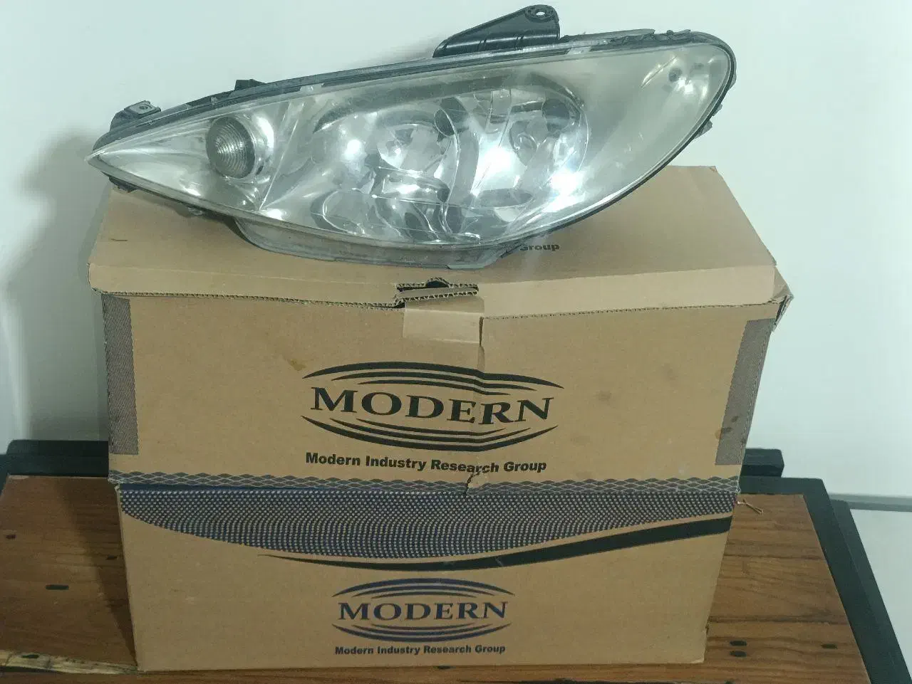 چراغ جلو فابریک 206|قطعات یدکی و لوازم جانبی|چهارباغ, |دیوار