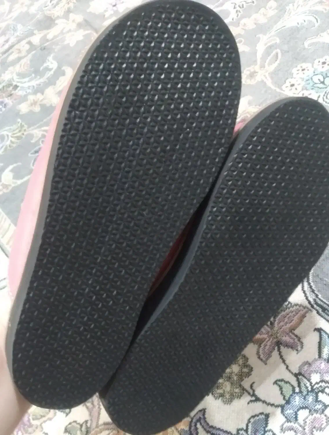 دمپایی طبی|کیف، کفش، کمربند|قم, دانشگاه قم|دیوار