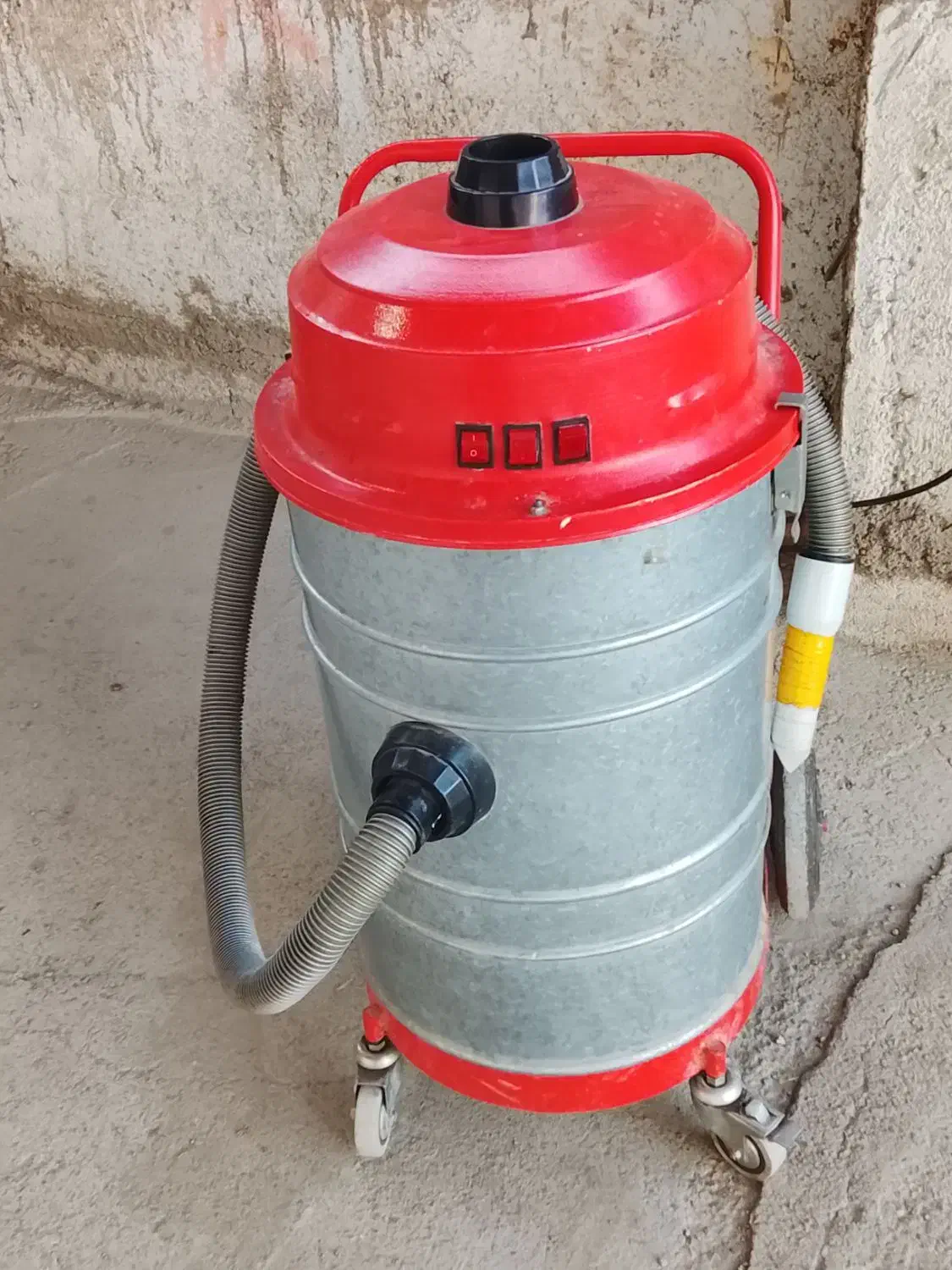 جارو برقی آب کش سه موتوره کارواش|جاروبرقی، جارو شارژی، بخارشو|سلماس, |دیوار