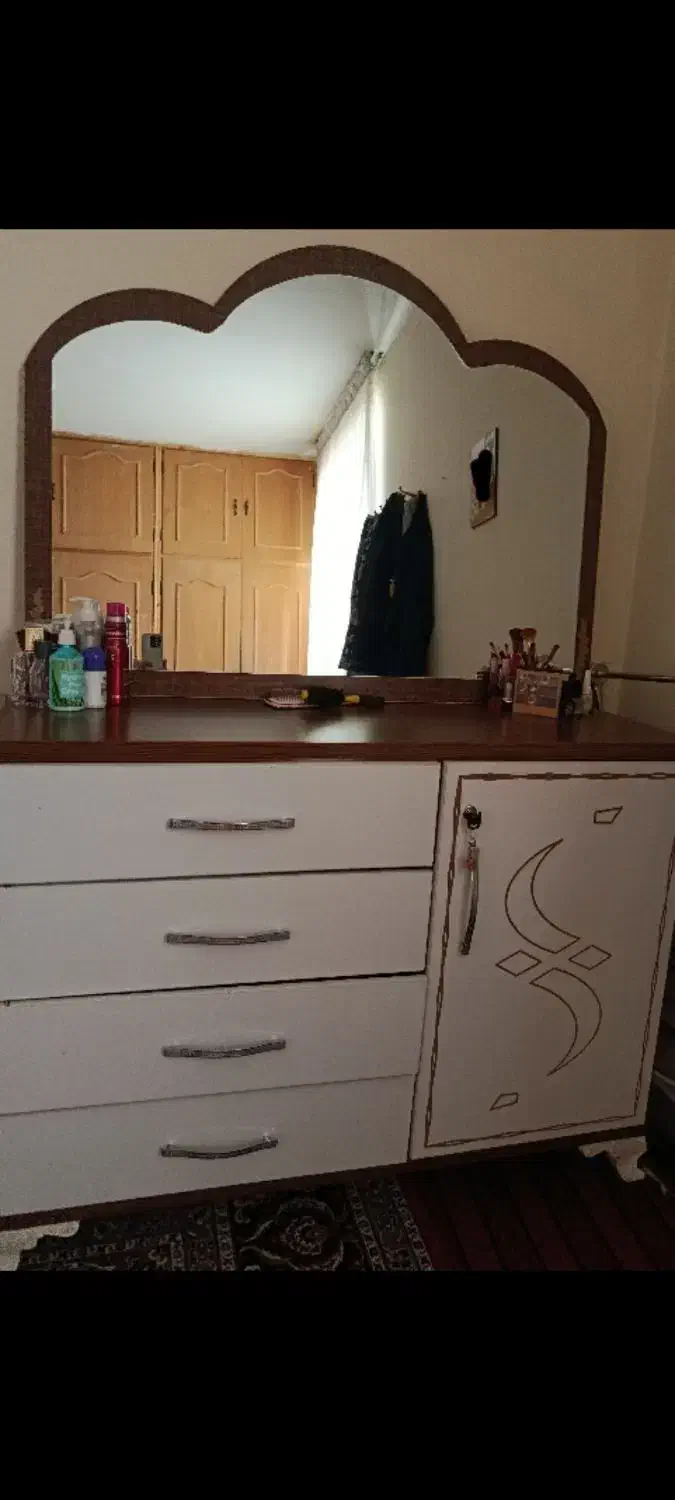 میز آرایش|میز و صندلی غذاخوری|دورود, |دیوار