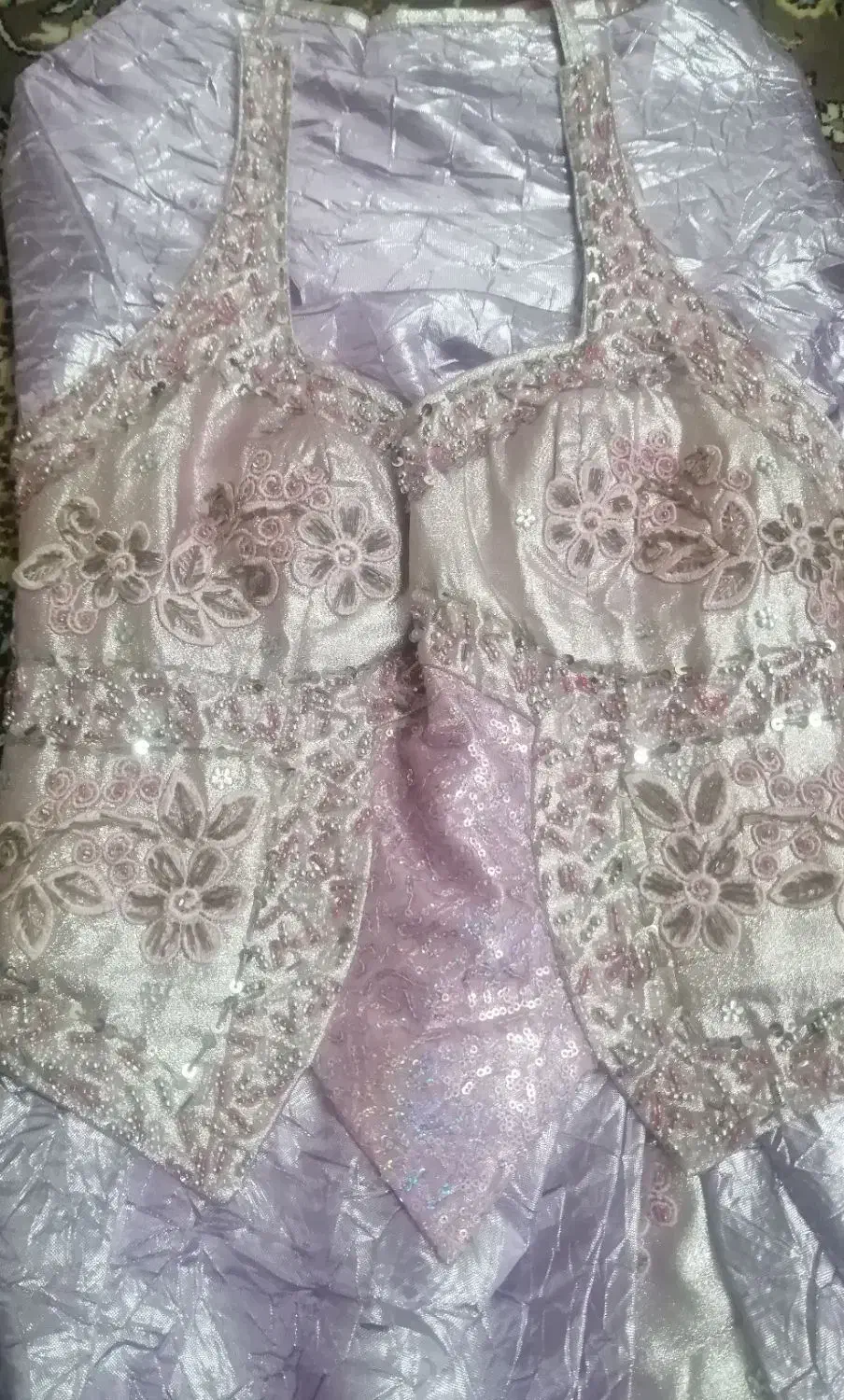 لباس مجلسی|لباس|کاشان, کارگر|دیوار