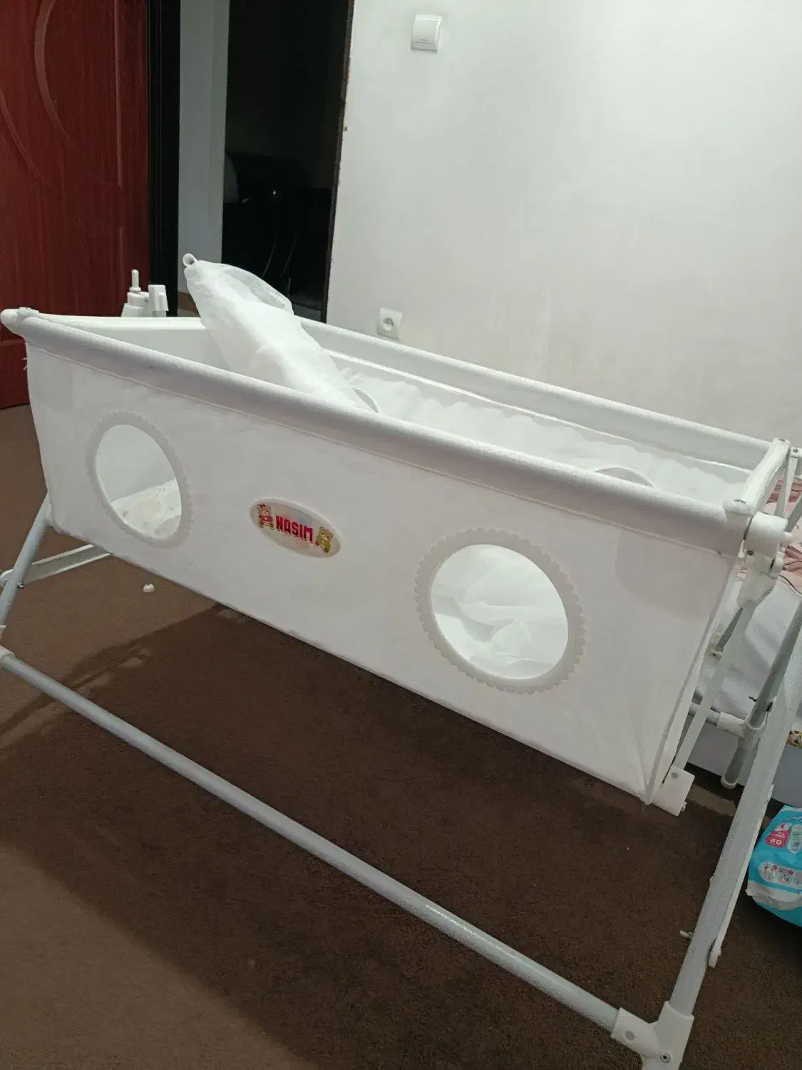 گهواره نو|تخت و صندلی بچه|گلستان (تهران), |دیوار