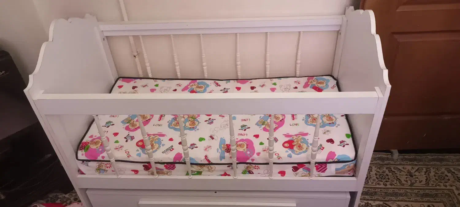 تخت|تخت و صندلی بچه|نهاوند, |دیوار