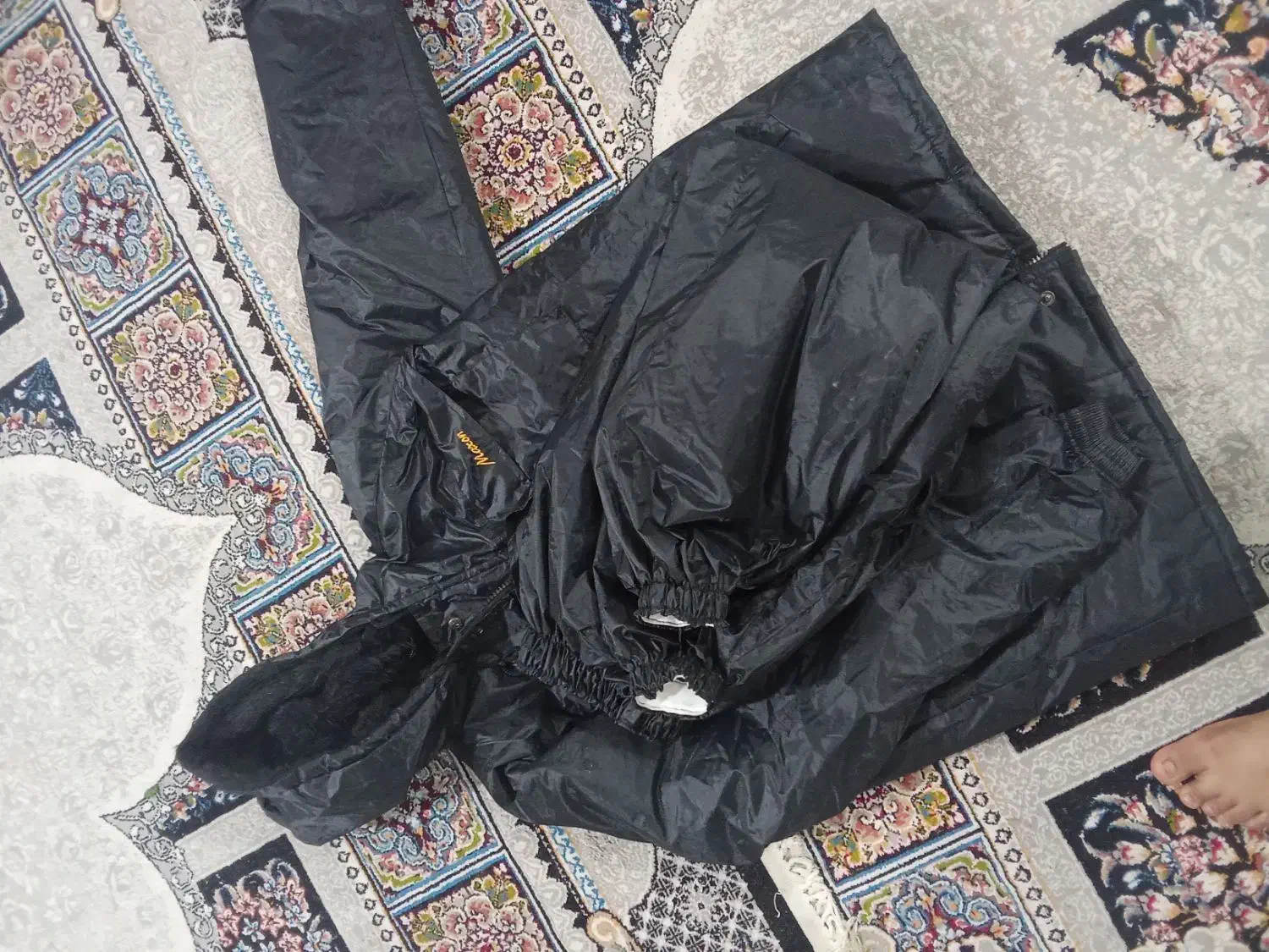 لباس باد گیر داخل خز|لباس|چناران, |دیوار