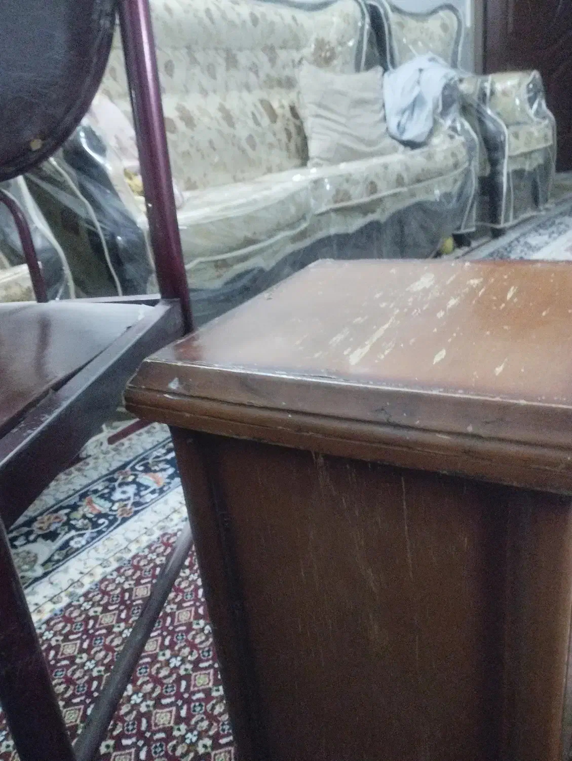 صندلی تک با چهار پایه چوبی|صندلی و نیمکت|پاکدشت, پاکدشت (مامازند)|دیوار