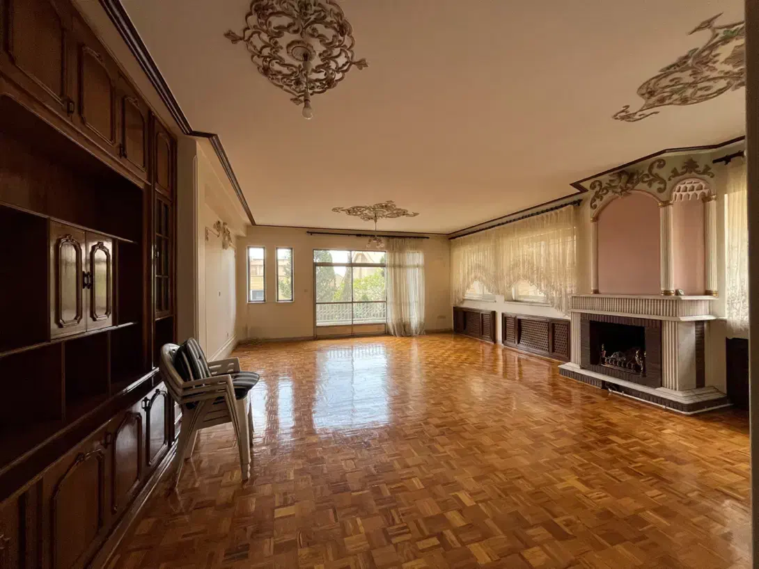 ۲۰۰ متر/شهرک غرب/ ویلایی/ چهار خواب