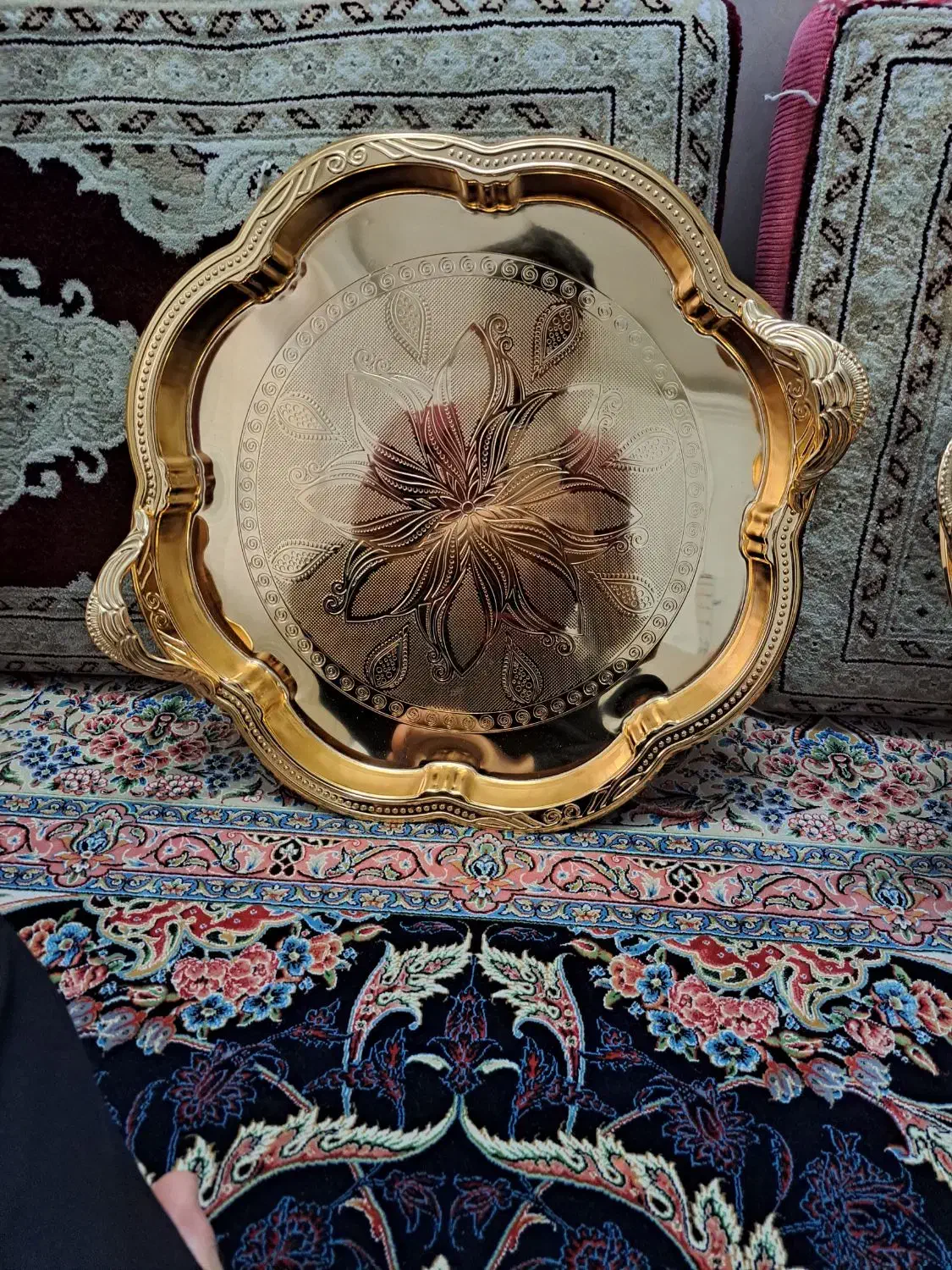 سینی استیل اصل ژاپن طلایی|ظروف سرو و پذیرایی|قم, سید معصوم|دیوار