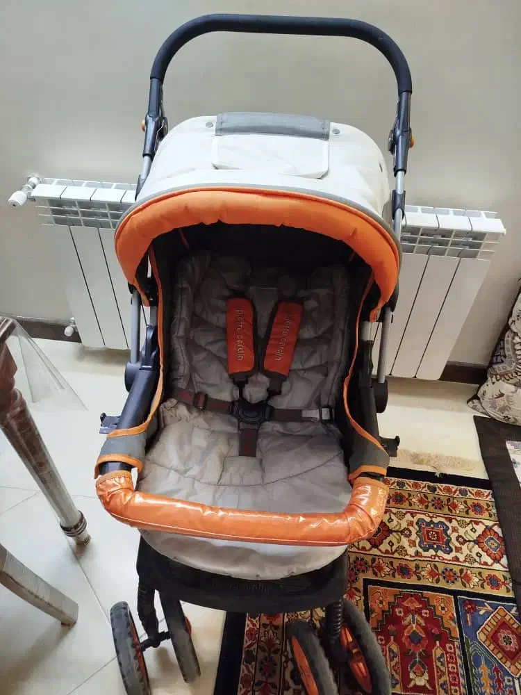 ست سیسمونی 4 تکه اصل پیرکاردین فرانسه|اسباب و اثاث بچه|اصفهان, ملک‌شهر|دیوار