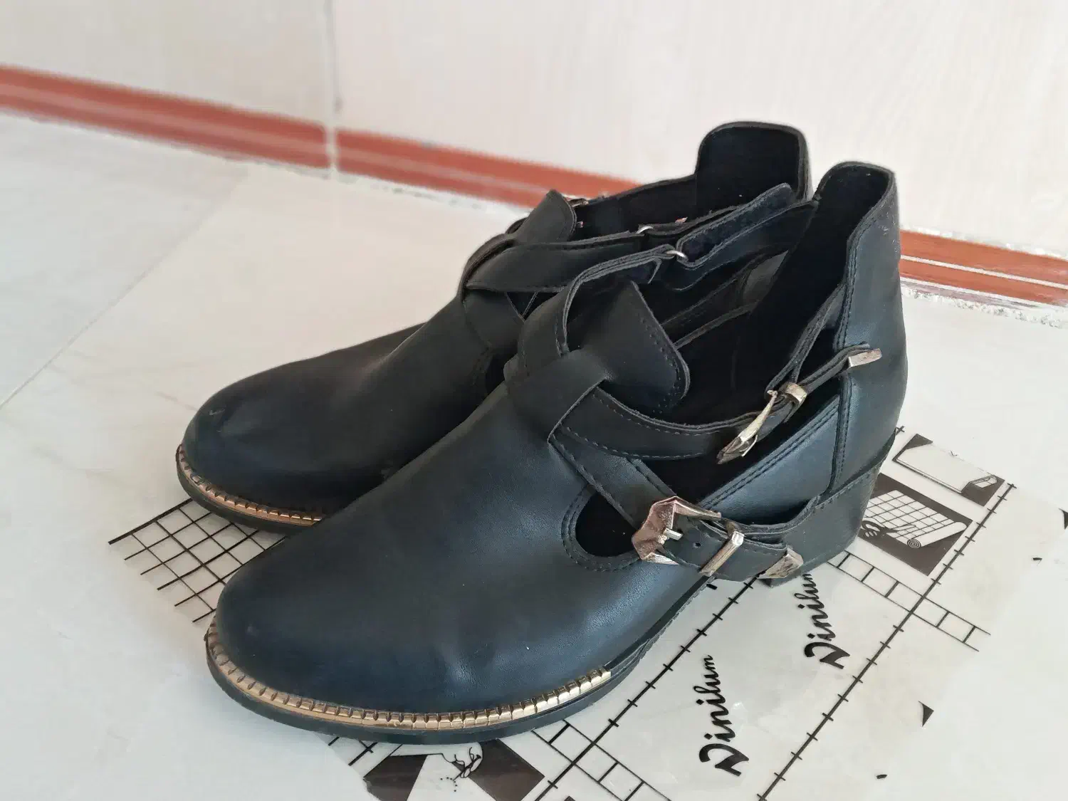 کفش|کیف، کفش، کمربند|سنقر, |دیوار