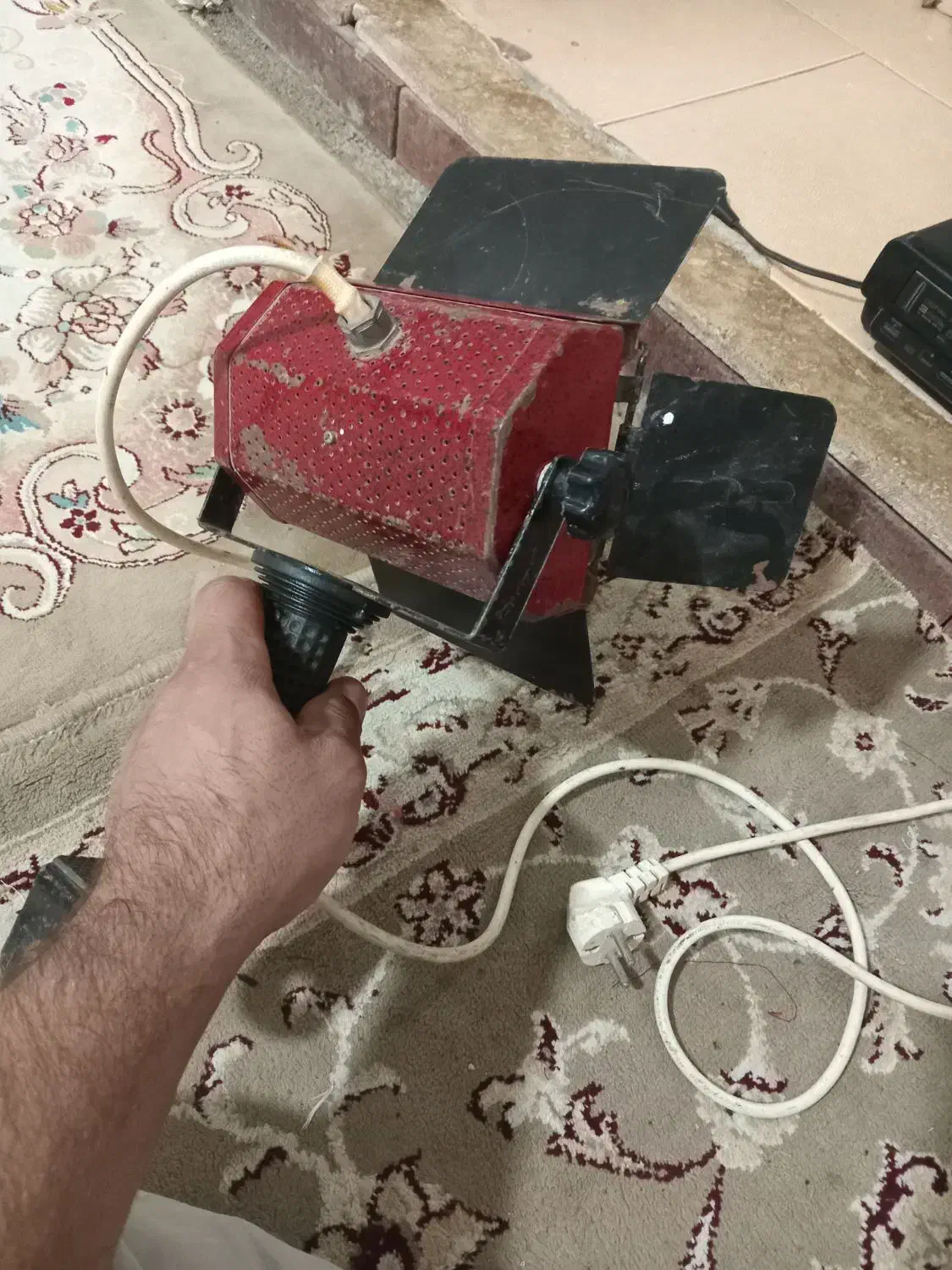 پرژکتور|لامپ و چراغ|رباط‌کریم, الارد|دیوار