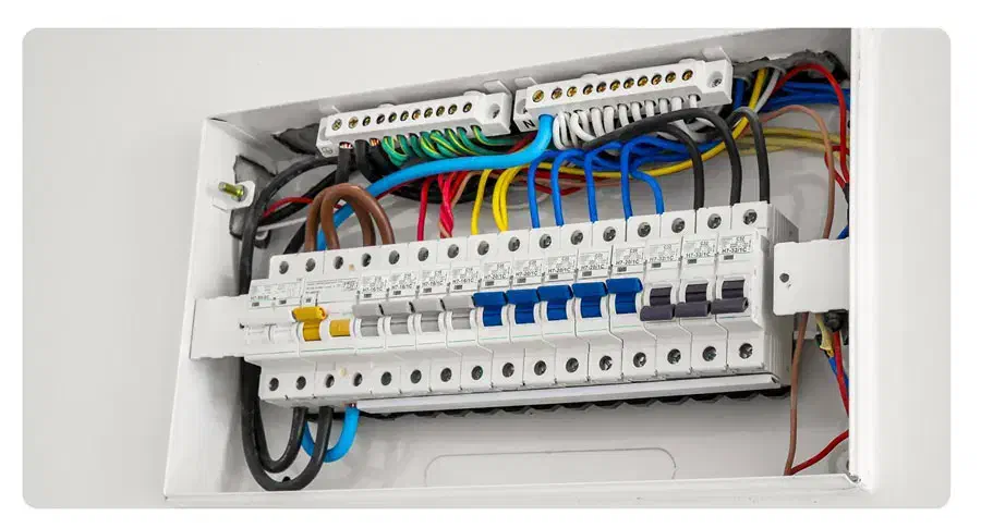 برق کار، خورده کاری، اتصالی، برق کشی کامل|خدمات پیشه و مهارت|مشهد, کوشش|دیوار