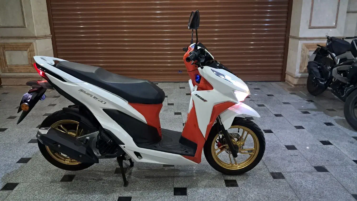 موتور کلیک طرح آوا|موتورسیکلت|تهران, فلسطین (میدان انقلاب)|دیوار