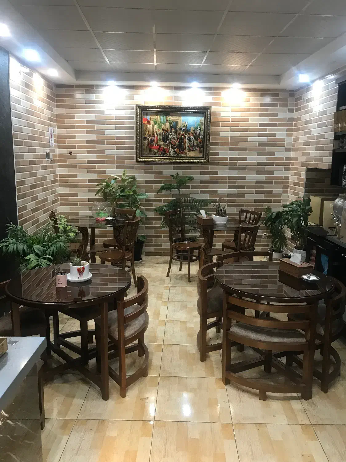 واگذاری کافه با همه ی تجهیزات|اجارهٔ مغازه و غرفه|سمنان, |دیوار