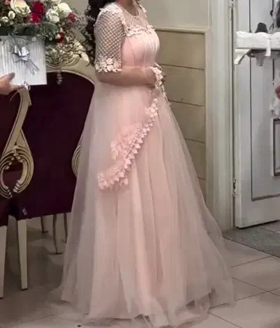 دو عدد پیرهن مجلسی|لباس|خرمآباد, |دیوار