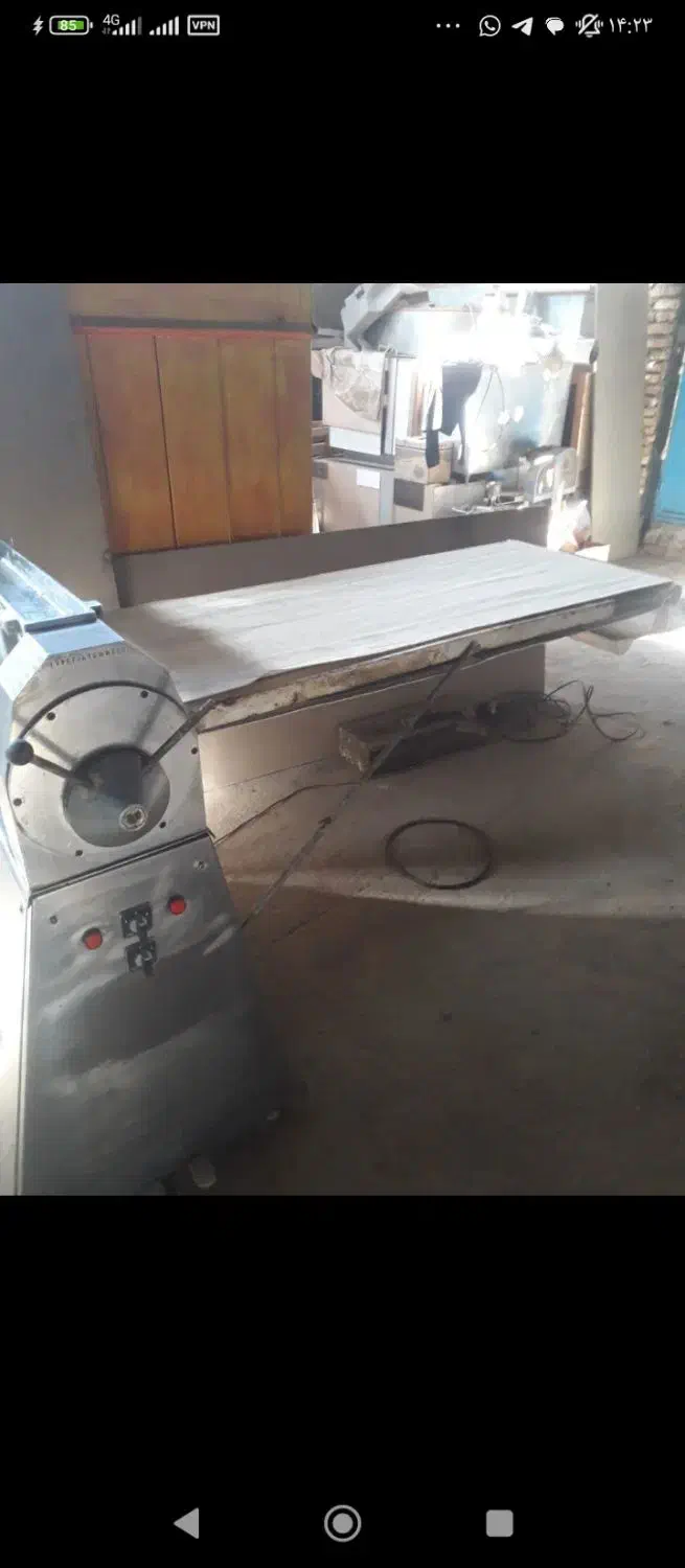 خمیر پهن کن قنادی فوق‌العاده تمیز|فروشگاه و مغازه|مشهد, چهارچشمه|دیوار