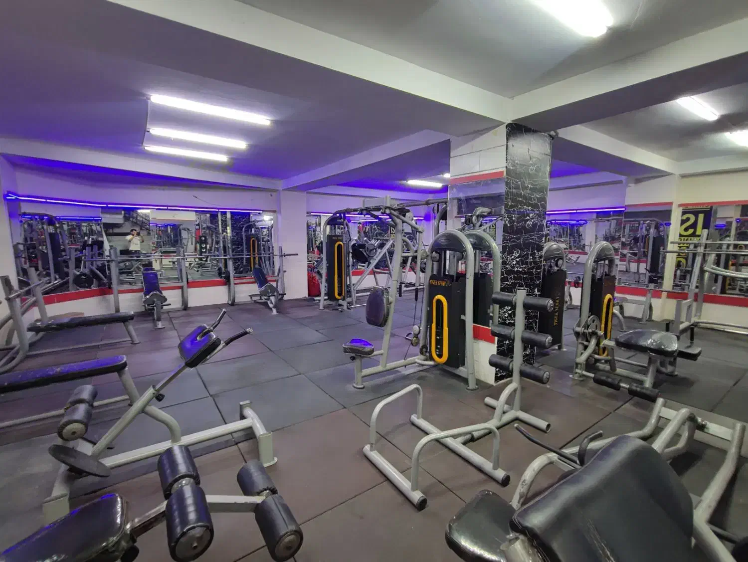 اجاره باشگاه بدنسازی|اجارهٔ مغازه و غرفه|کرج, کارخانه قند|دیوار