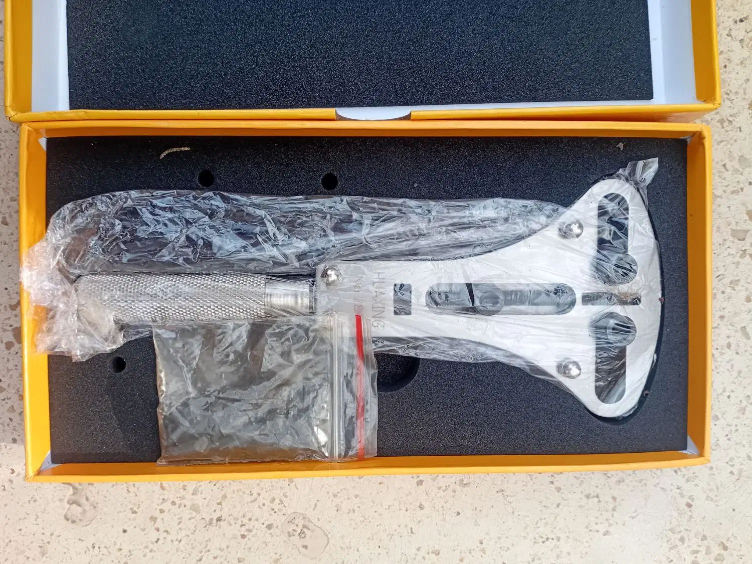 آچارساعت|ابزارآلات|رشت, سعدی (تختی)|دیوار