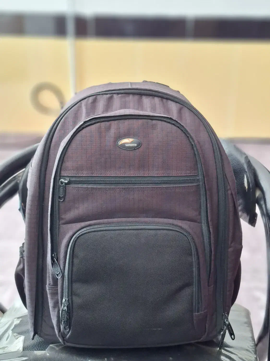 کولە پشتی دوربین|دوربین عکاسی و فیلم‌برداری|ارومیه, |دیوار