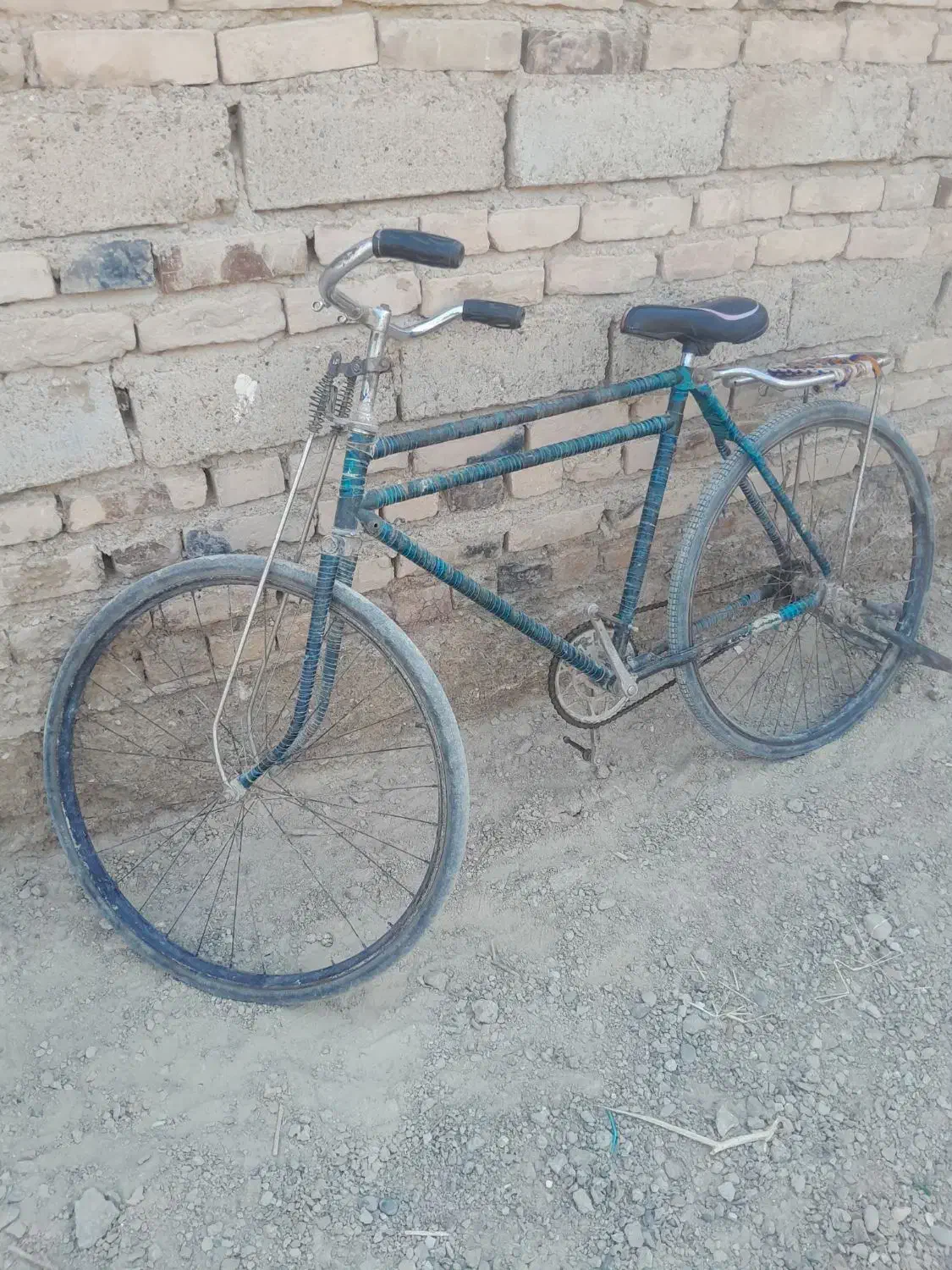 دوچرخه|دوچرخه، اسکیت، اسکوتر|جزنیک, |دیوار