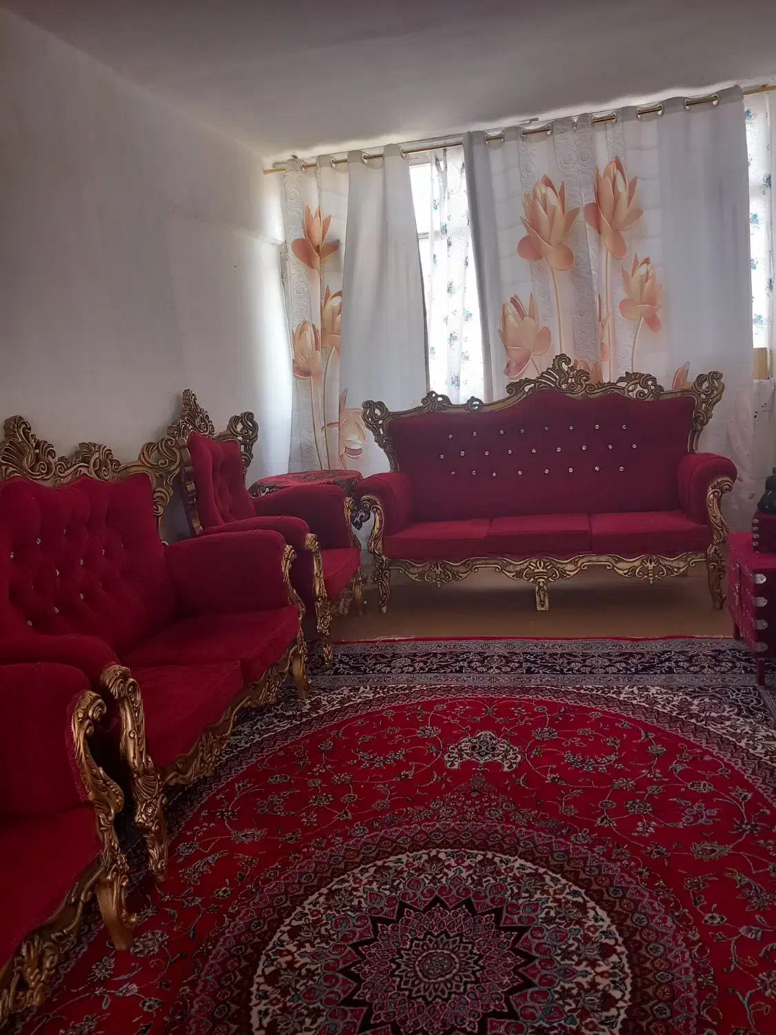مبلمان هفت نفره|مبلمان خانگی و میز عسلی|فولادشهر, B1|دیوار