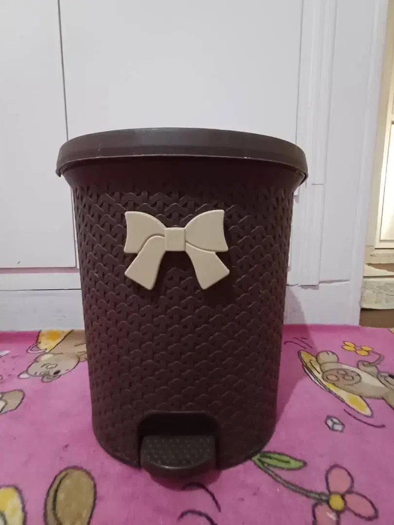 سطل زباله بزرگ|ظروف نگهدارنده، پلاستیکی، یکبارمصرف|شاهینشهر, فردوسی|دیوار