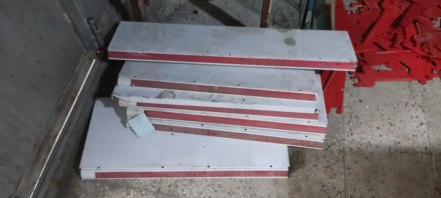 قفس فلزی سفید با گونیا و پایه|کتابخانه، شلف، قفسههای دیواری|دهدشت, |دیوار