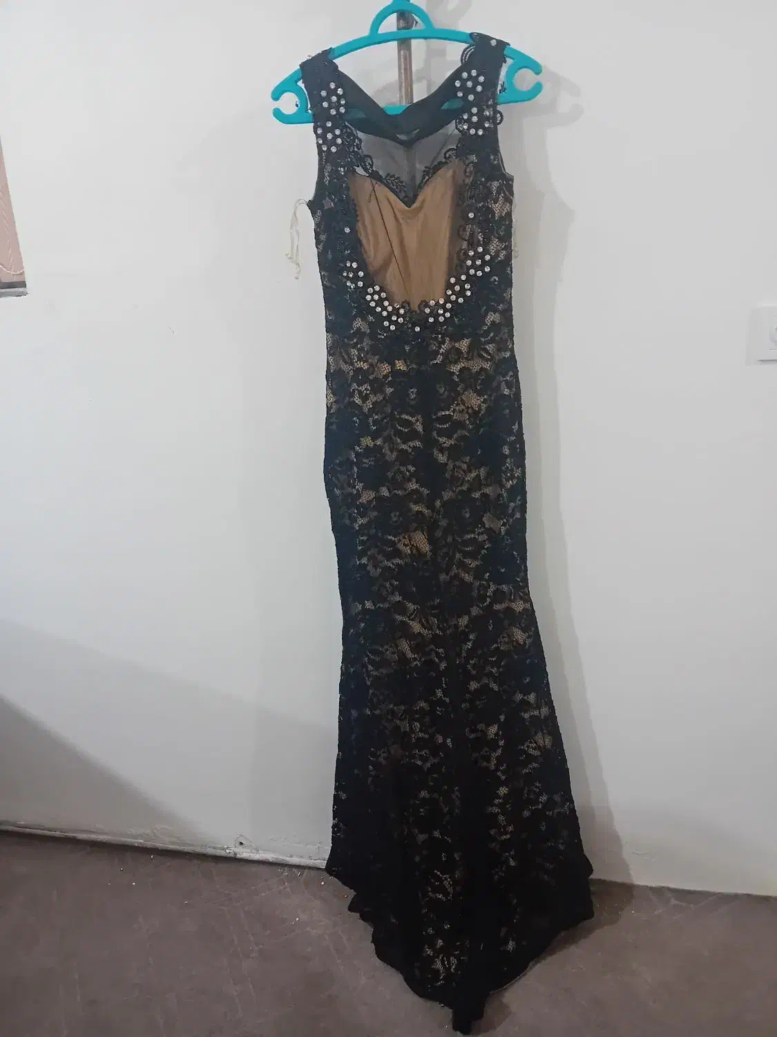 لباس مجلسی و پالتو|لباس|ماکو, |دیوار