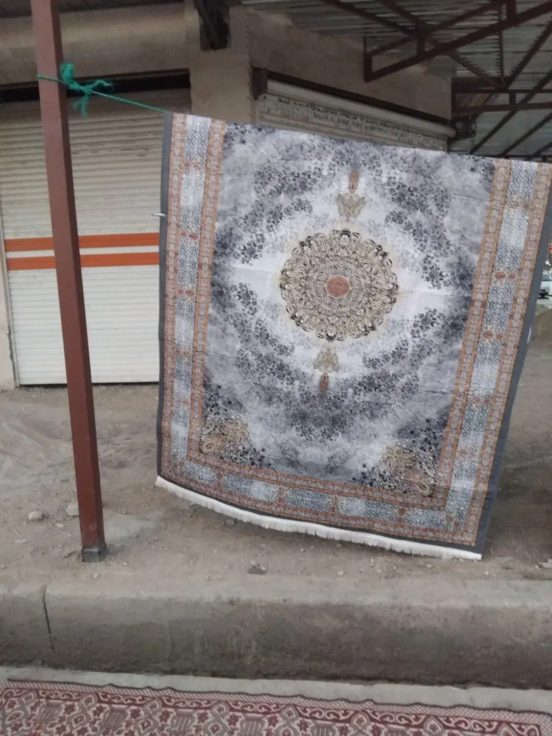 انواع فرشینه سه متری شیش متری موجود هست|فرش|دهدشت, |دیوار