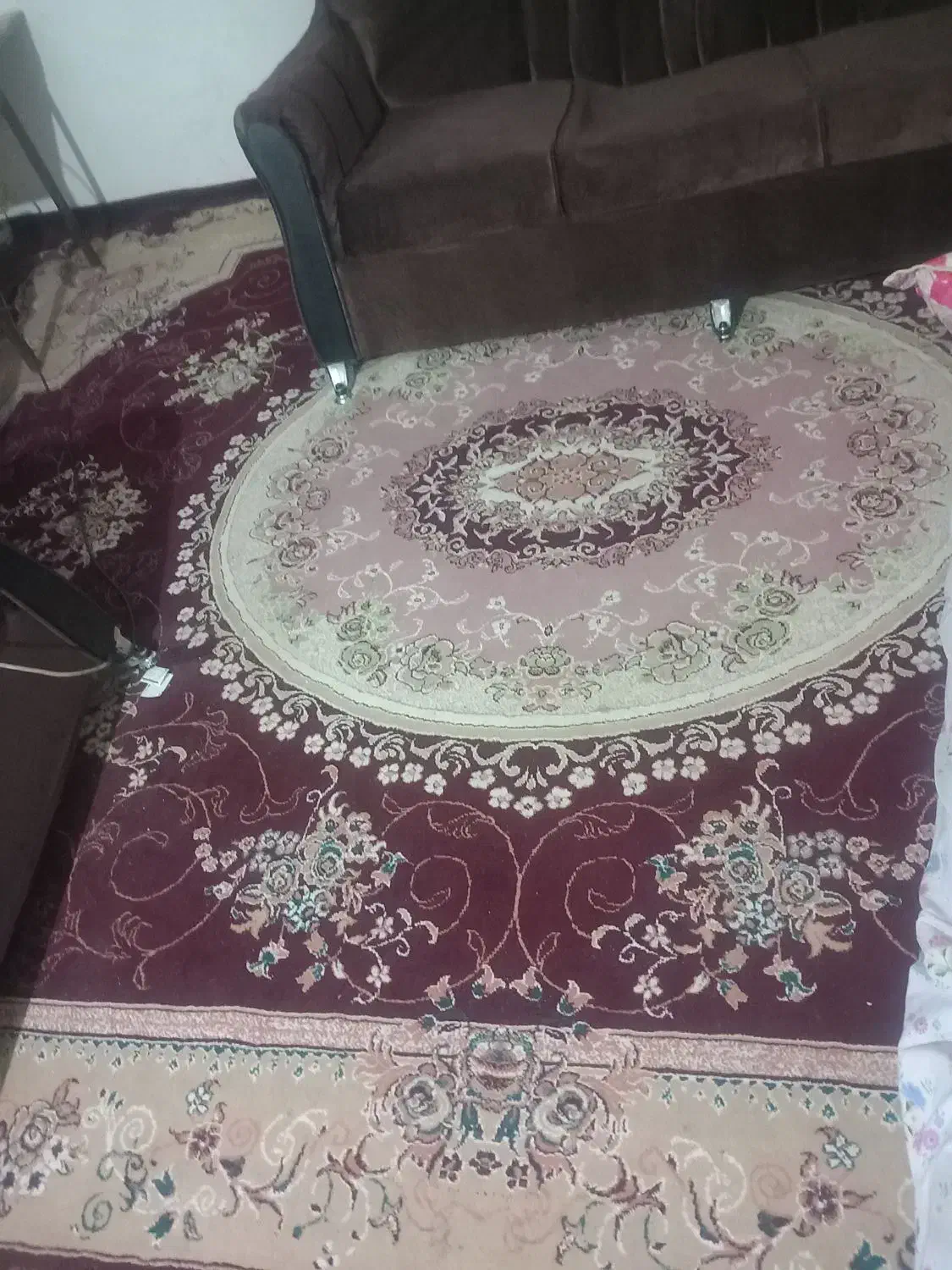 فرش  قالی و مبل دست دوم قیمت توافقی|فرش|سنقر, |دیوار