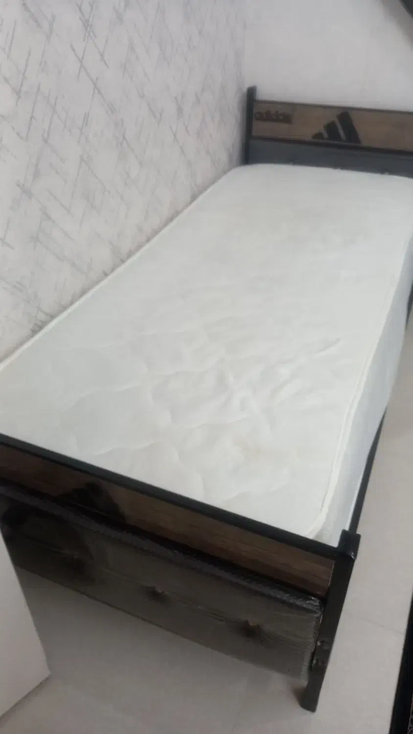 تخت نو|تخت و سرویس خواب|گلبهار, شهر جدید گلبهار|دیوار