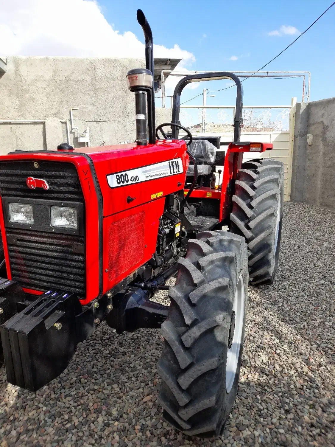 تراکتور ۸۰۰|خودرو سنگین|زنجان, |دیوار