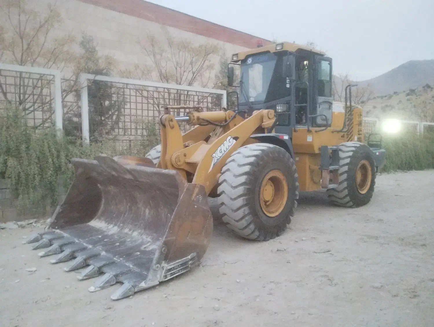 لودرزدل 50xcmj|خودرو سنگین|شیراز, پایانه مسافربری سعدی|دیوار