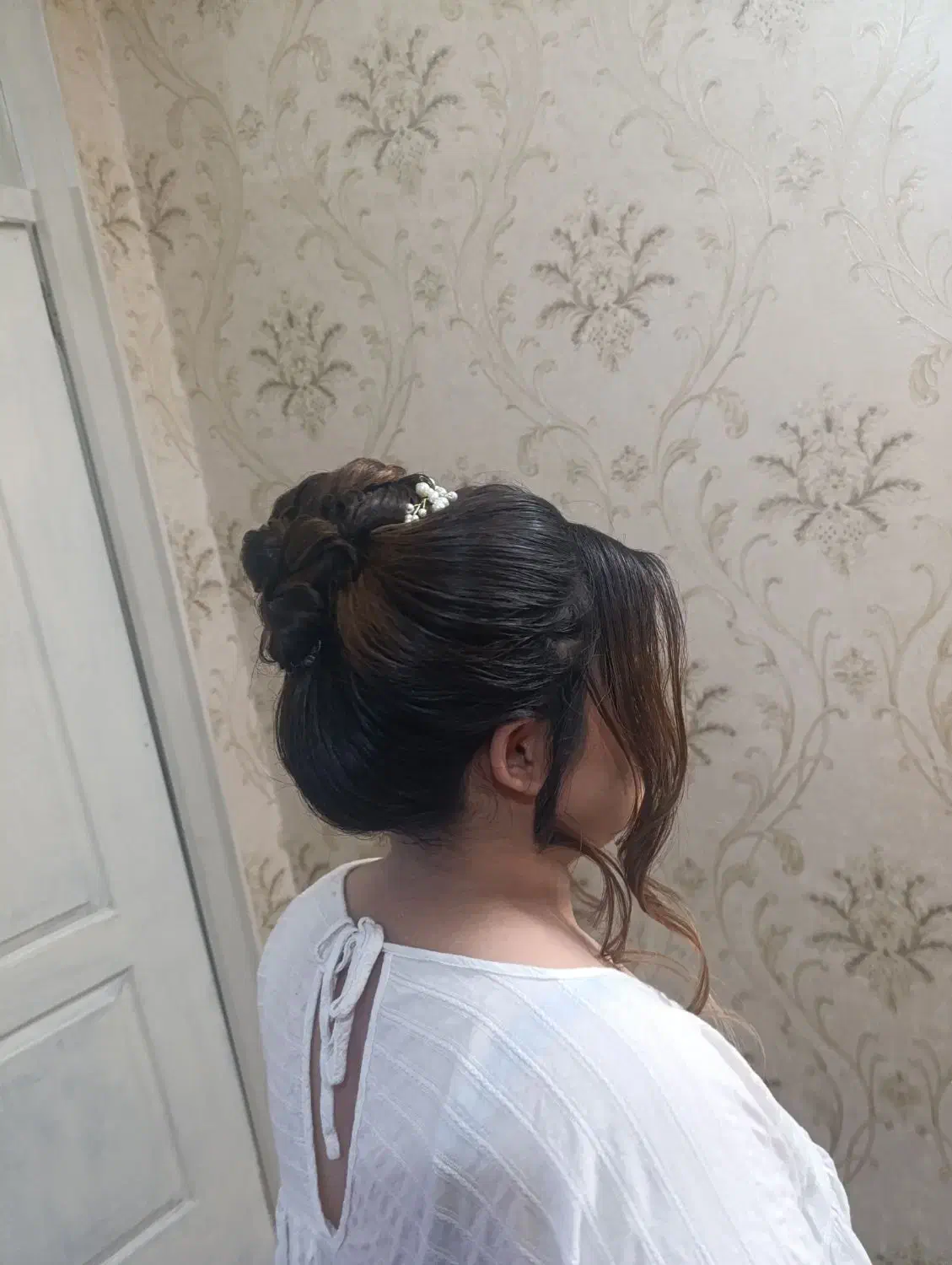 شینیون و میکاپ ویژه هردو فقط با ۱/۱۰۰/۰۰۰هزار|خدمات آرایشگری و زیبایی|اسلامشهر, شهرک واوان|دیوار