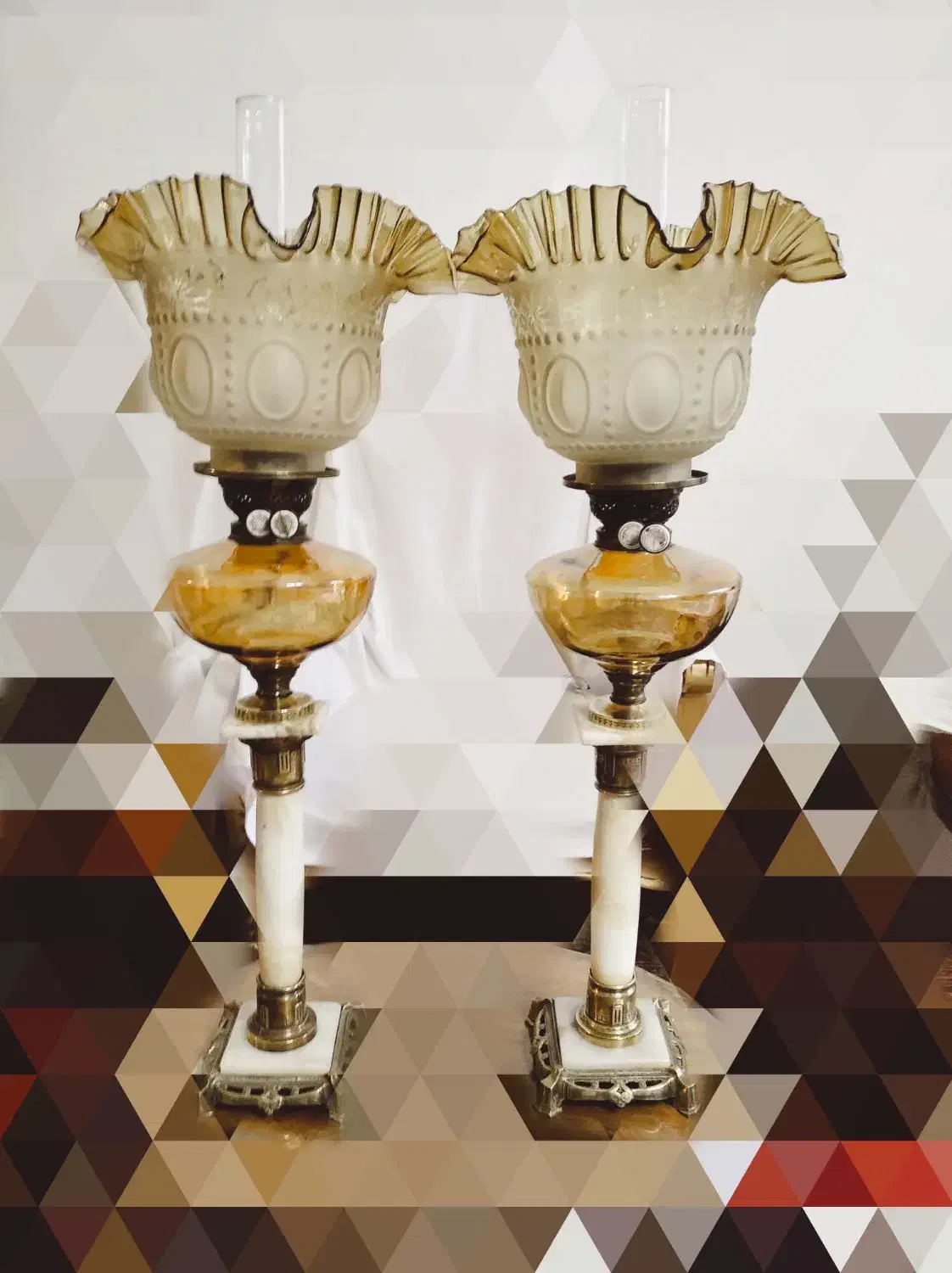 چراغ نفتی قدیمی زنگاری پایه ها مرمر فرانسه|کلکسیون اشیاء عتیقه|تبریز, |دیوار