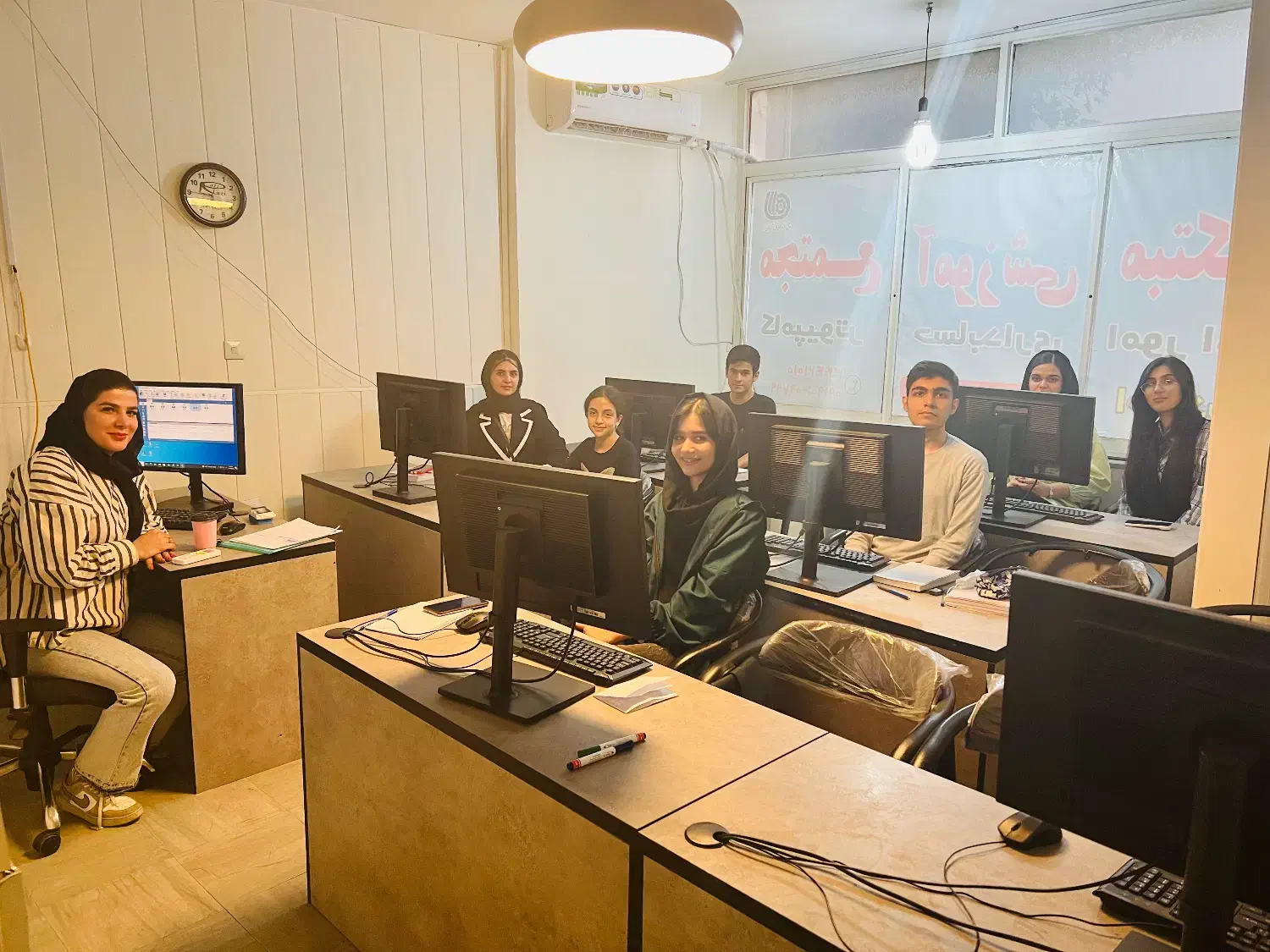 آموزشگاه کامپیوتر icdl رایگان|خدمات آموزشی|کرج, کوی امامیه|دیوار